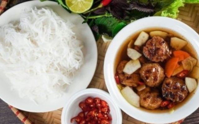 Bún Chả Obama - Âu Cơ