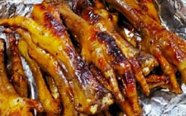 Chân Gà Nướng Minh Còi - Tam Trinh