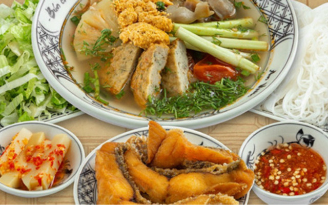 Nem Chua Rán Chị Hanh - Thợ Nhuộm