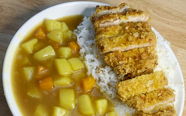 Mekon Curry - Cơm Cà Ri - Hoàng Ngân