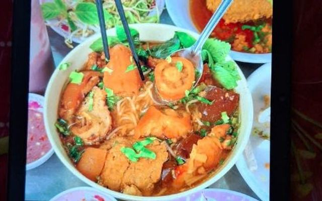 Bún Riêu, Bún Ốc Bà Ngoại - Lạc Long Quân