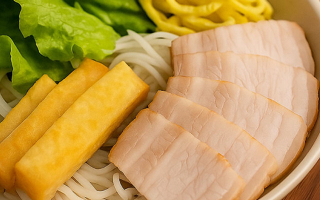 Tiệm Bún Tương Tư