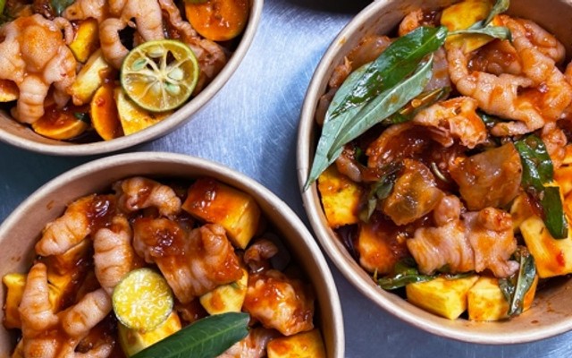 Ăn Vặt & Chân Gà Sốt Thái Dánh Dánh - Bãi Sậy