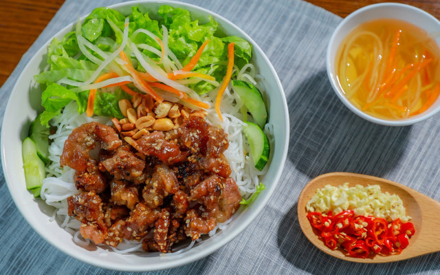 Bánh Ướt, Xôi & Bún Thịt Nướng - Nguyễn Văn Linh