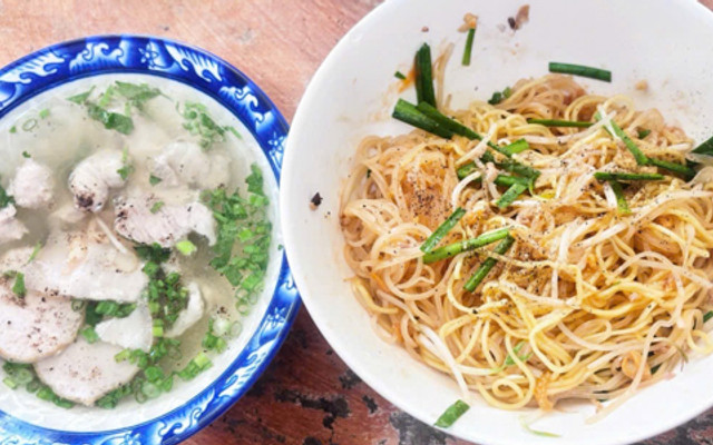 Bé Bầu - Hủ Tiếu Mì Khô, Bánh Canh & Bún Mọc