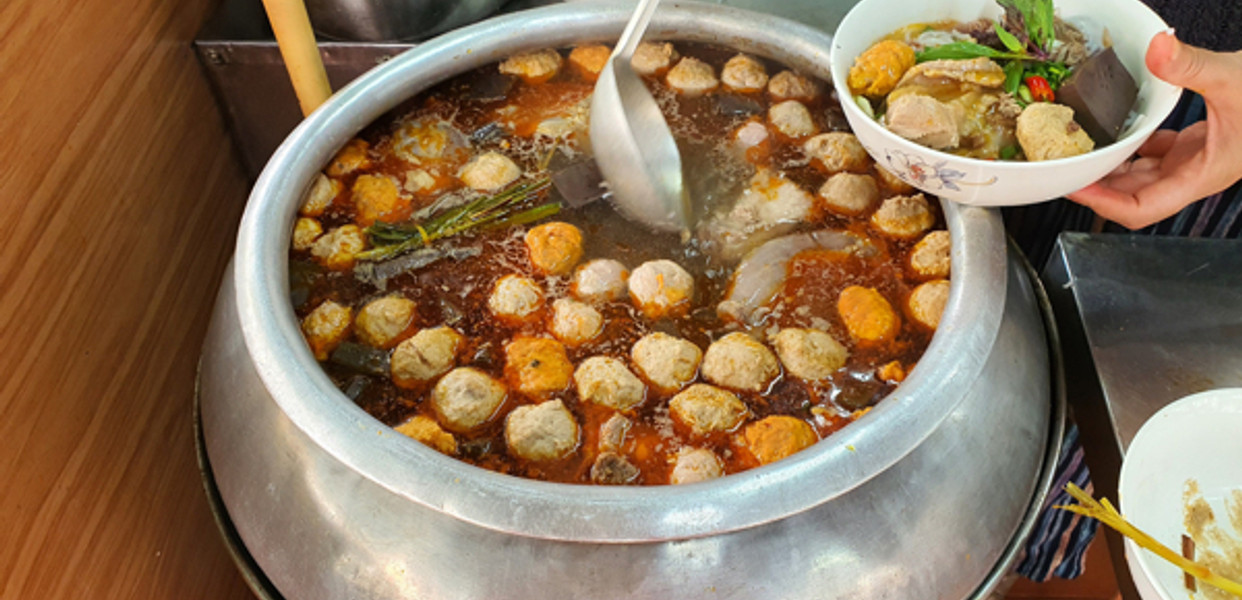 Bún Bò Huế An Cựu - 156 Nguyễn Công Hòa
