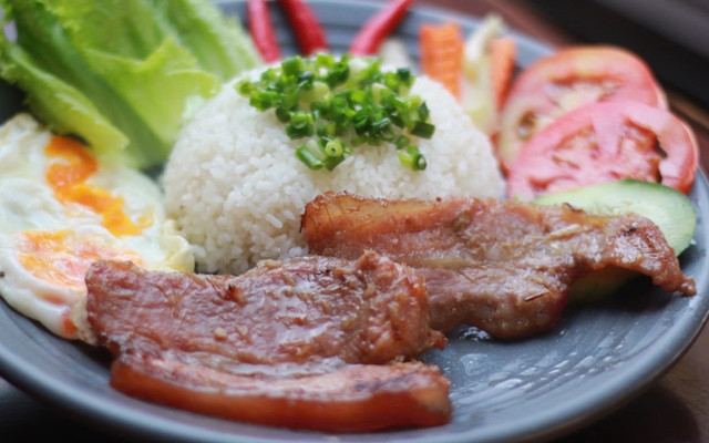 TIỆM CƠM TẤM - RAWCOCO - 70 Hùng Vương