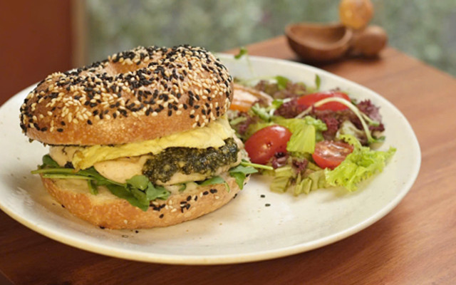 Tiệm Bánh Mì Vòng - Cheers Bagel