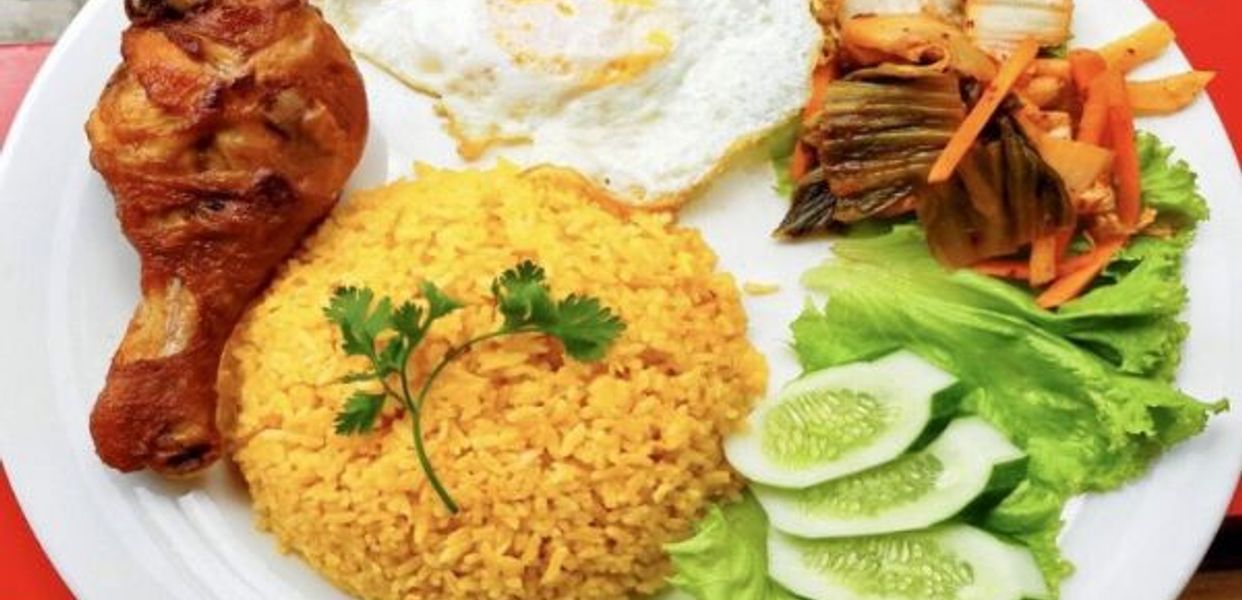 Cơm Chiên Gà Xối Mỡ A Sỹ - Hoàng Bá Bích
