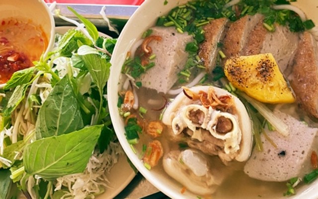 Bánh Canh Chả Cá Nghĩa Quán - Hủ Tiếu & Bún Mọc - Nguyễn Thiện Thuật