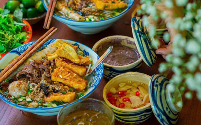 Bún Riêu Cô Hương Béo - Quan Nhân