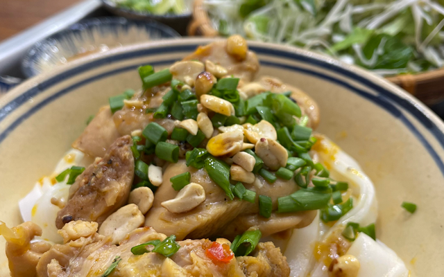 Mì Quảng Gánh - 24 Hẻm 1 Hoàng Diệu