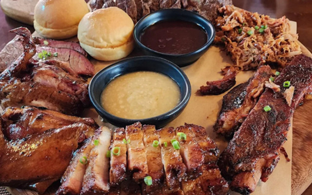 Poomba's Smokehouse Restaurant