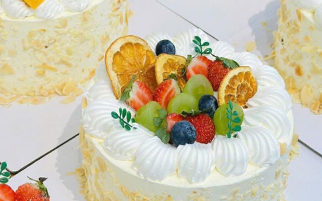 Bánh Kem Bột Bakery - 748A Huỳnh Tấn Phát