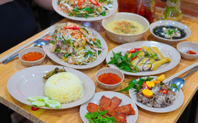 Cơm Gà Hải Nam Tam Kỳ 142 - Cháo, Gỏi, Miến Gà Trộn - 593 Xô Viết Nghệ Tĩnh