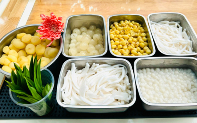 Tiệm Trà Hoa Sen - Đàm Thận Huy