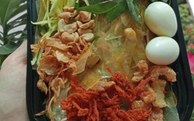 Linh - Chân Gà Sốt Thái