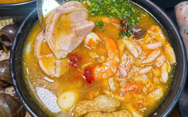 Bánh Canh Ghẹ Quận Nhất - Hội An