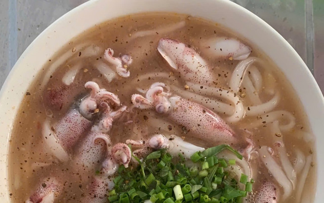 Bánh Canh Chả Cá - Đỏ Củ - Lê Trọng Tấn