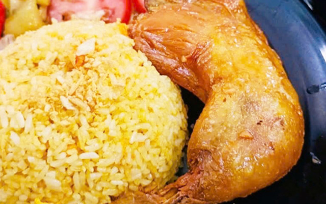 Quán WIN - Cơm Gà Xối Mỡ & Bò Né