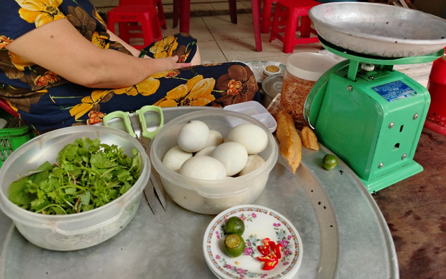 Lỏ Cháo - Đồ Ăn, Cháo & Trứng - 12 Phạm Tuấn Tài