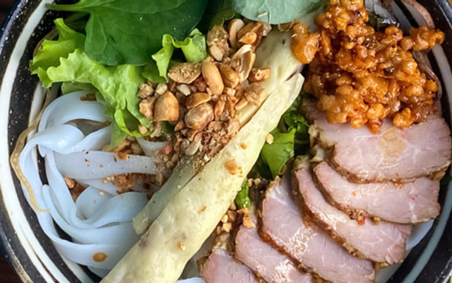 Tiệm Mì “Trộn” - Mì Trộn, Bún Mắm Nêm