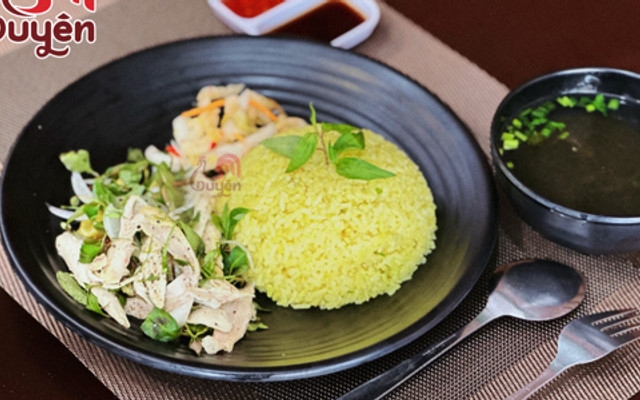 Duyên - Cơm Gà Xối Mỡ - Núi Thành