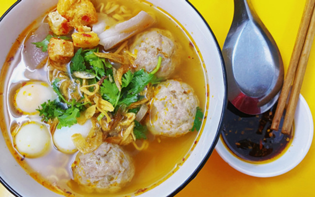 KUTIN Bánh Mỳ Xíu Mại & Ăn Vặt