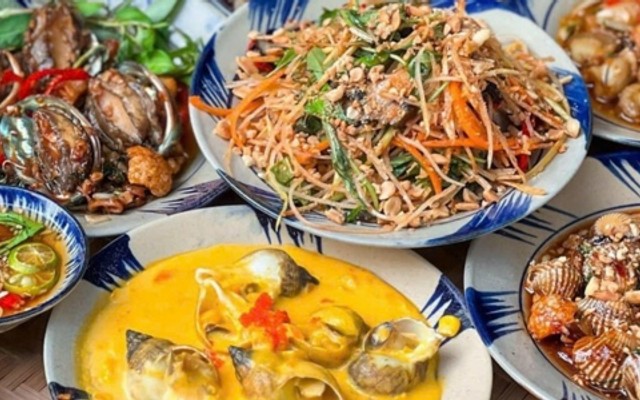 Ốc Trứng Muối Singapore - Tạ Quang Bửu