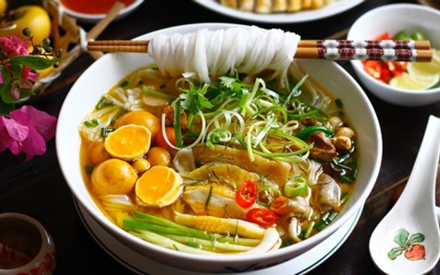 Phở Tràng An - Phở Gà & Bún Chả Hà Nội