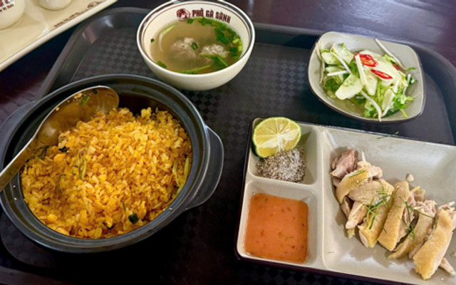 Phở Gà Sành, Miến Trộn & Cơm Đảo Giòn - C9 Tô Hiệu