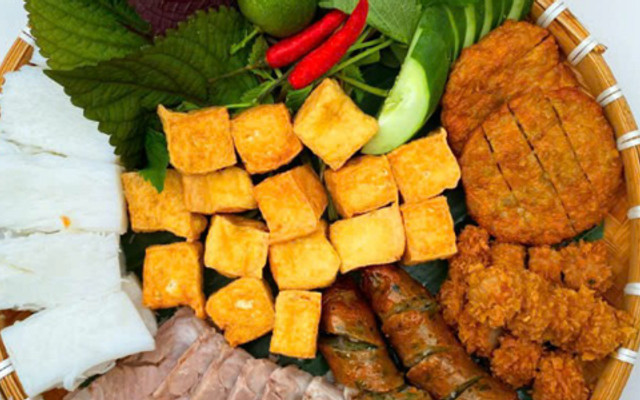 Bún Đậu Mắm Tôm Mẹt Tre - Nguyễn Thị Định