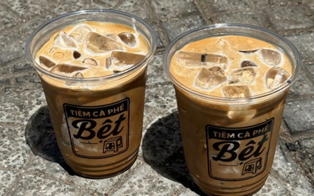 Bệt - Cà Phê & Bánh Mì - 218 Phan Đăng Lưu