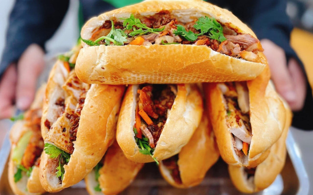 TIỆM NHÀ NA - BÁNH MÌ & XÔI MẶN