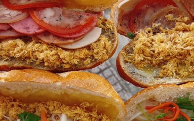 Cái Tiệm Bánh Mì