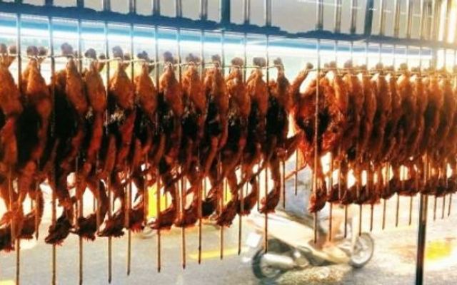 Gà Nướng Cơm Lam Bánh Bao Minh Đức