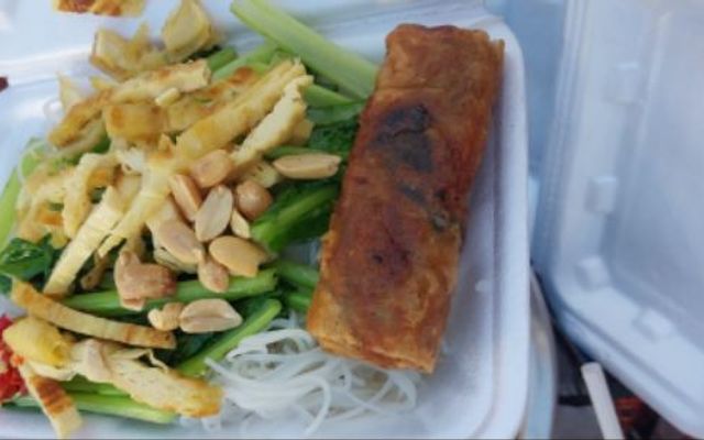 PHAN ANH QUÁN - BÚN, MÌ XÀO CHAY & XÁ XÍU