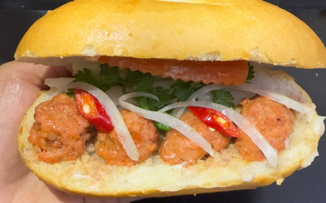 Bánh Mì B5 - Đối Diện CV B5
