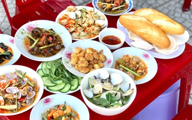 Quán Ốc Chờ Triều Thủy - Đồng Khởi