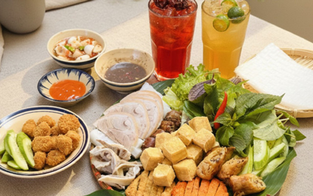 Bún Đậu Mắm Tôm LÁ - Ngã Tư Chợ Phú Văn