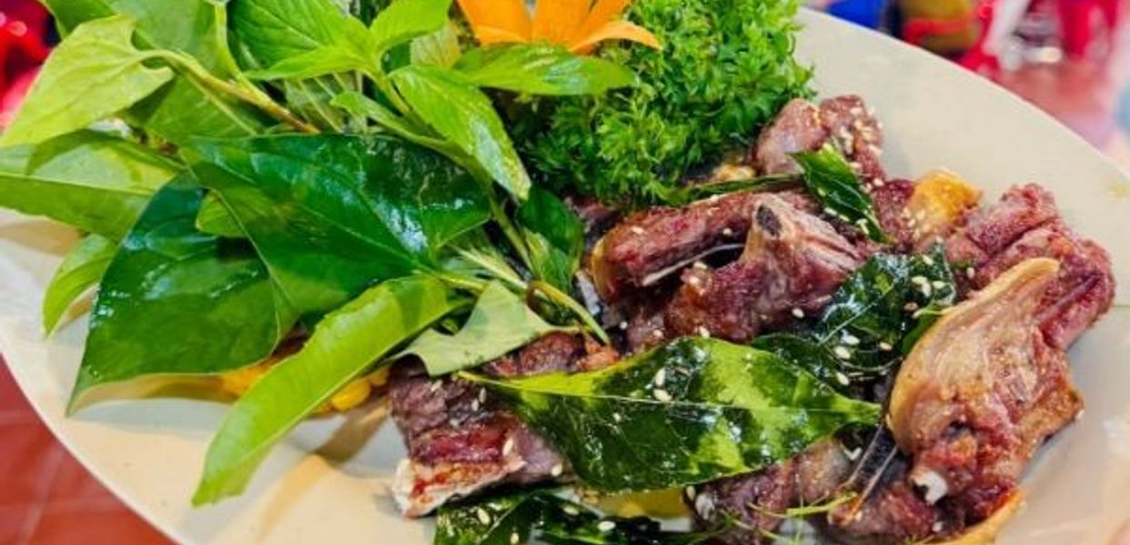 DÊ TƯƠI 100% TẠI QUÁN ĂN NGỌC DƯƠNG QUÁN TRÊN ĐƯỜNG NƠ TRANG LONG