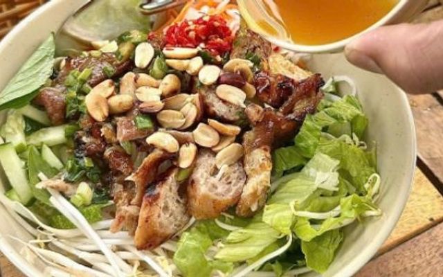 Bi Bo - Bún Thịt Nướng - 52 Nguyễn An Ninh, Bến Đình