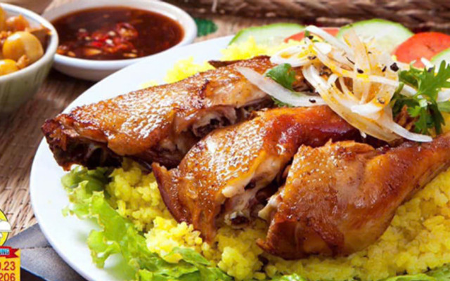 Cơm Gà Miền Trung - 4 Trần Quang Diệu