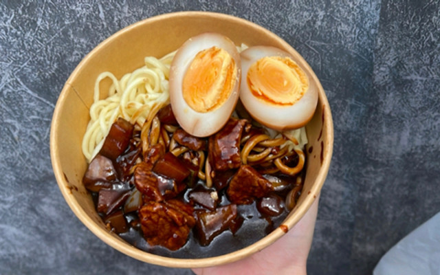 AKEN2 - Cơm Gà, Mì Tương Đen & Mỳ Cay Khô