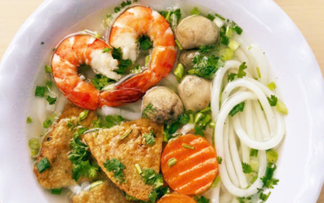 Tâm À - Bánh Canh Chả Cá & Nui