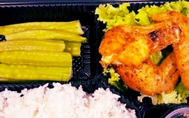 Hương Quán - Cơm Trưa, Bún Bò Huế Và Bánh Canh Cua