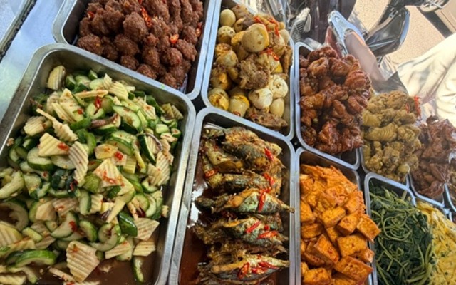 Cơm Bình Dân - 28 Ngô Mây