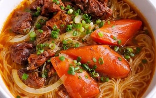 Nhỏ Xíu Xiu - Mì Hoành Thánh Xá Xíu & Bò Kho Hủ Tiếu - Nguyễn Trọng Tuyển