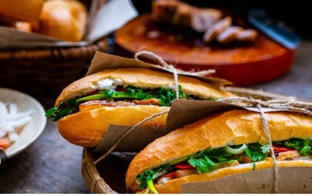 Bánh Mì 247 - Bánh Mì Sài Gòn - Đê La Thành