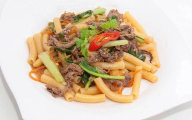 Mickey F&D - Gỏi Cuốn Tôm Thịt, Nui Xào Bò & Mì Trộn Indomie - Lê Trung Đình